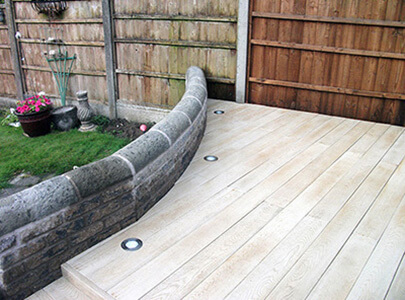 AB Sundecks close up of decking with built in lighting